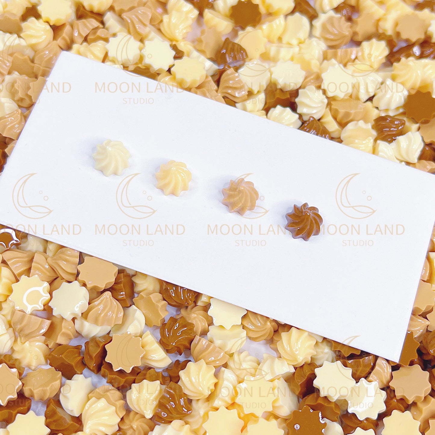 Meringue Super Mini Charms (50+)