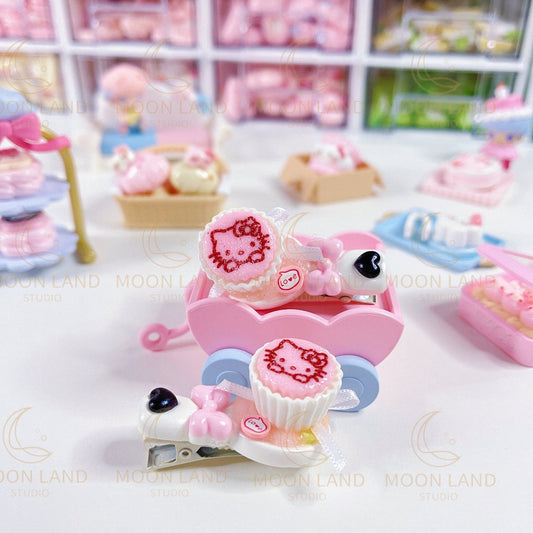 "Hello Kitty Cupcake" Hairclips